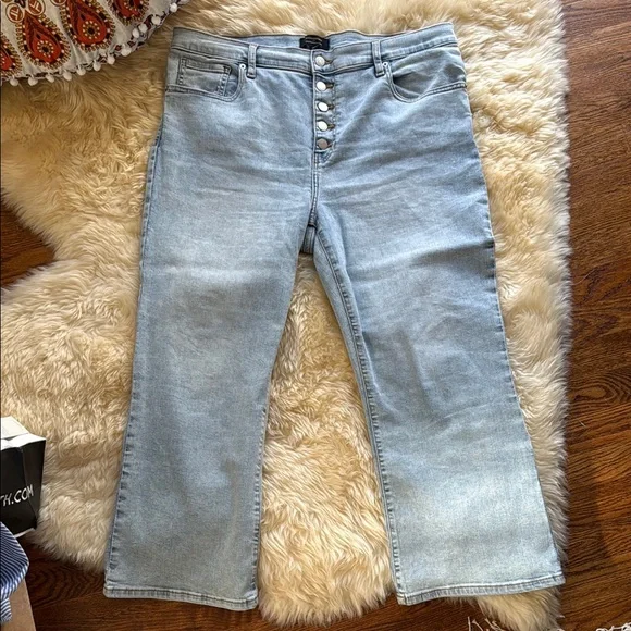 Banana Republic Blue Flare Wide Leg Jeans NEW size 16 - Picture 2 of 4